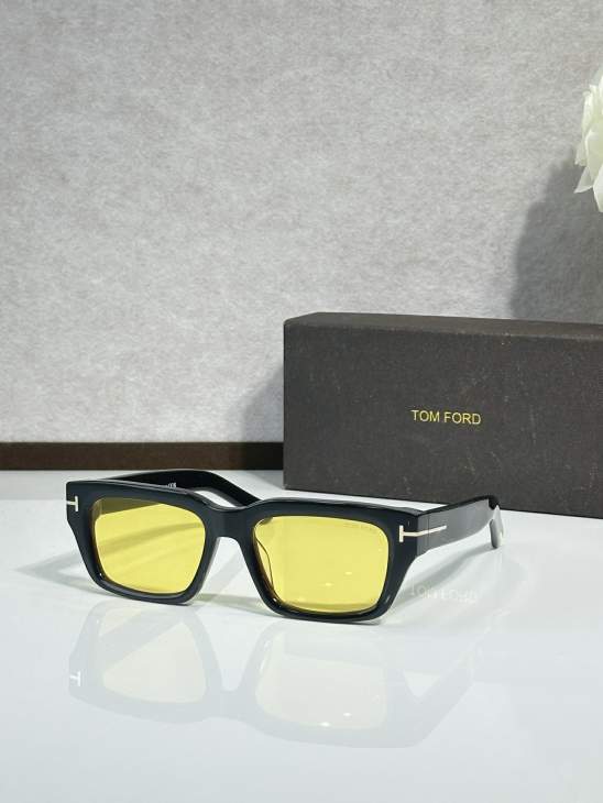 Picture of Tom Ford Sunglasses _SKUfw77361744fw